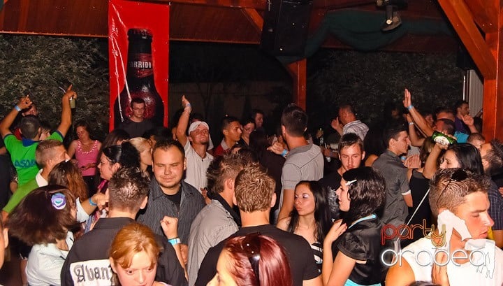 Club & House Night în Disco Faház, 