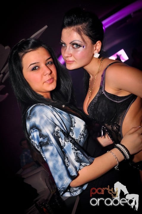 Club Atti's pe ringul de dans, 