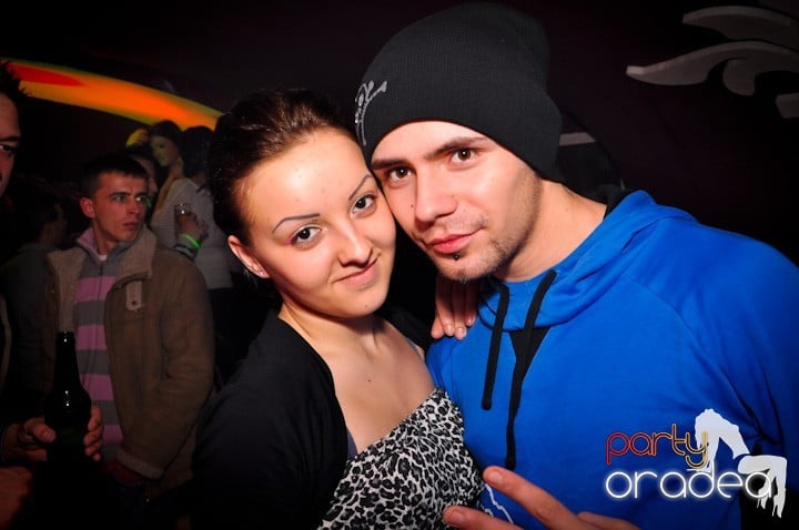 Club Atti's pe ringul de dans, 