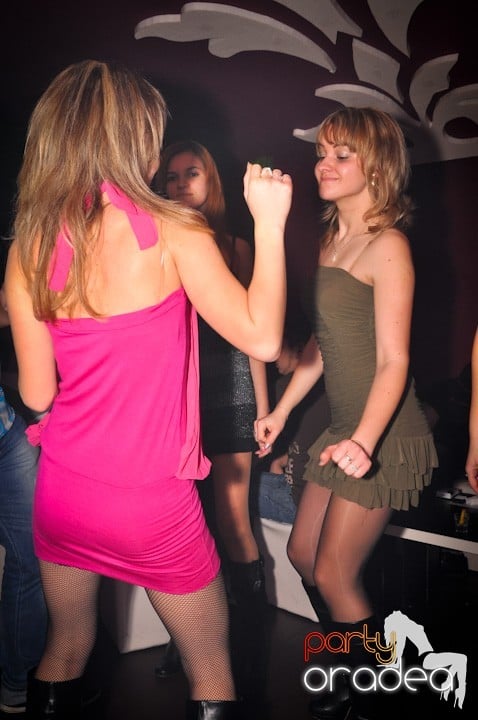 Club Atti's pe ringul de dans, 