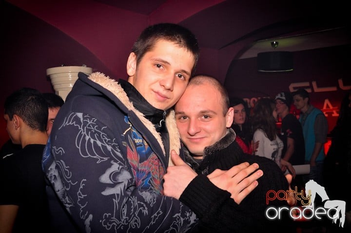 Club Atti's pe ringul de dans, 