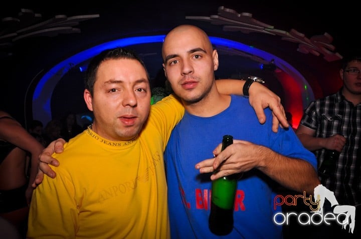 Club Atti's pe ringul de dans, 