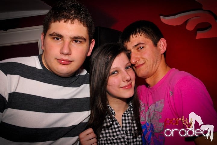 Club Atti's pe ringul de dans, 