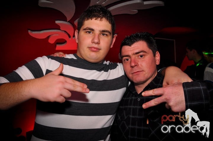 Club Atti's pe ringul de dans, 