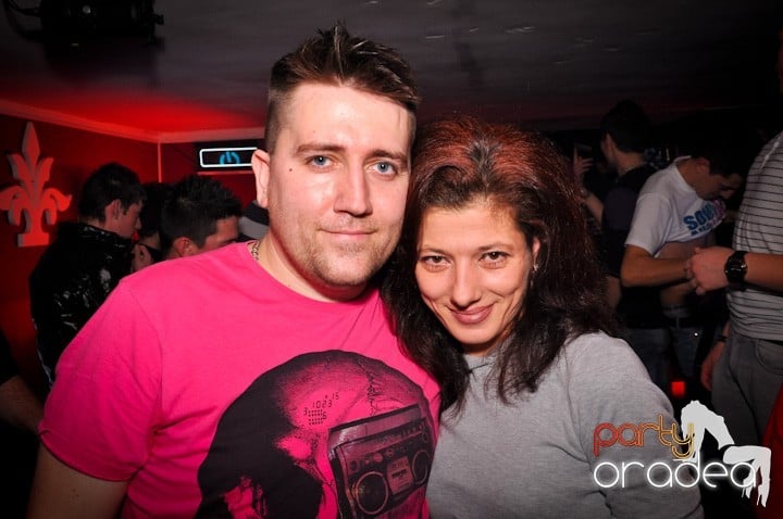 Club Atti's pe ringul de dans, 