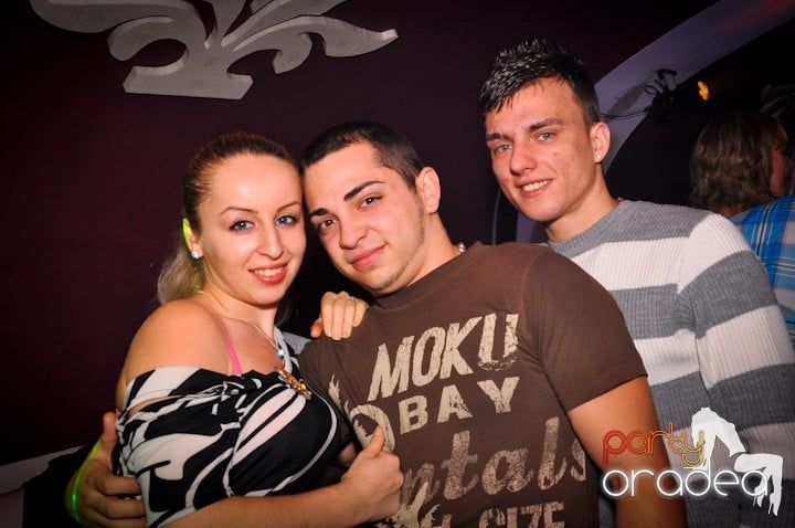 Club Atti's pe ringul de dans, 