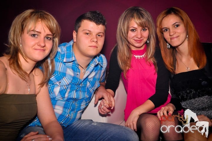 Club Atti's pe ringul de dans, 