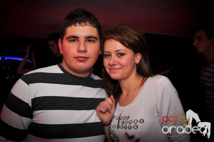 Club Atti's pe ringul de dans, 