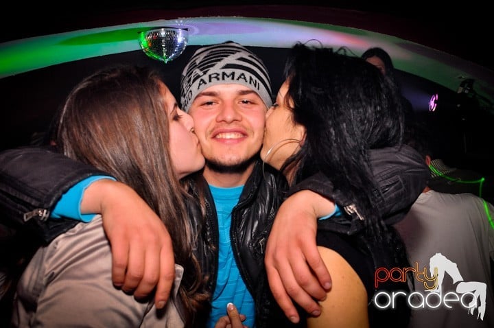 Club Atti's pe ringul de dans, 