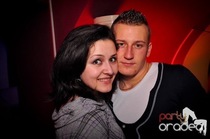 Club Atti's pe ringul de dans, 