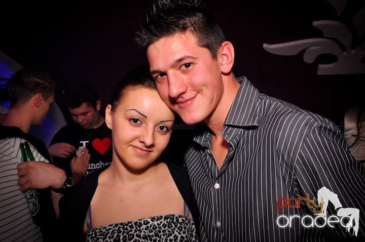 Club Atti's pe ringul de dans, 