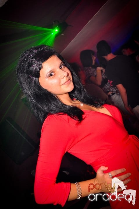 Club Atti's pe ringul de dans, 