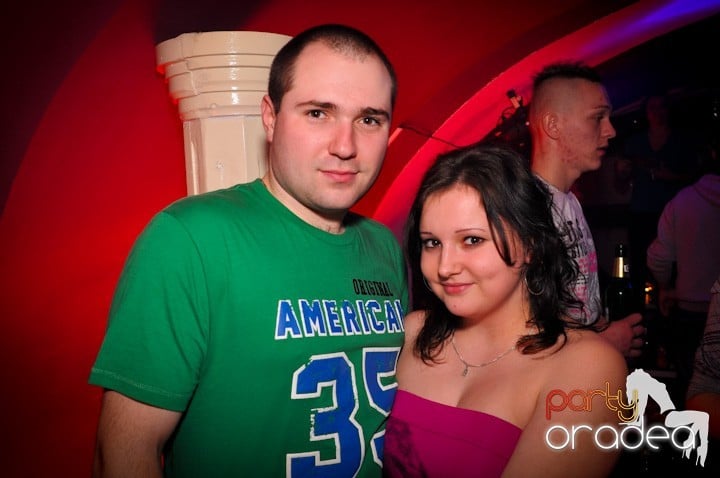 Club Atti's pe ringul de dans, 