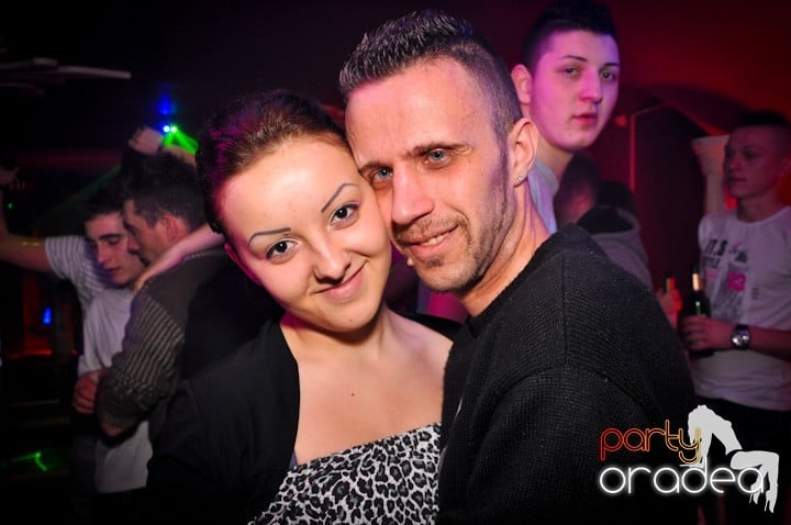 Club Atti's pe ringul de dans, 