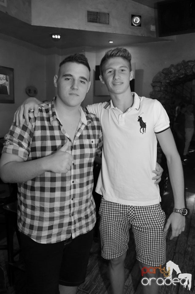 Club Downtown - Sâmbătă noaptea, 