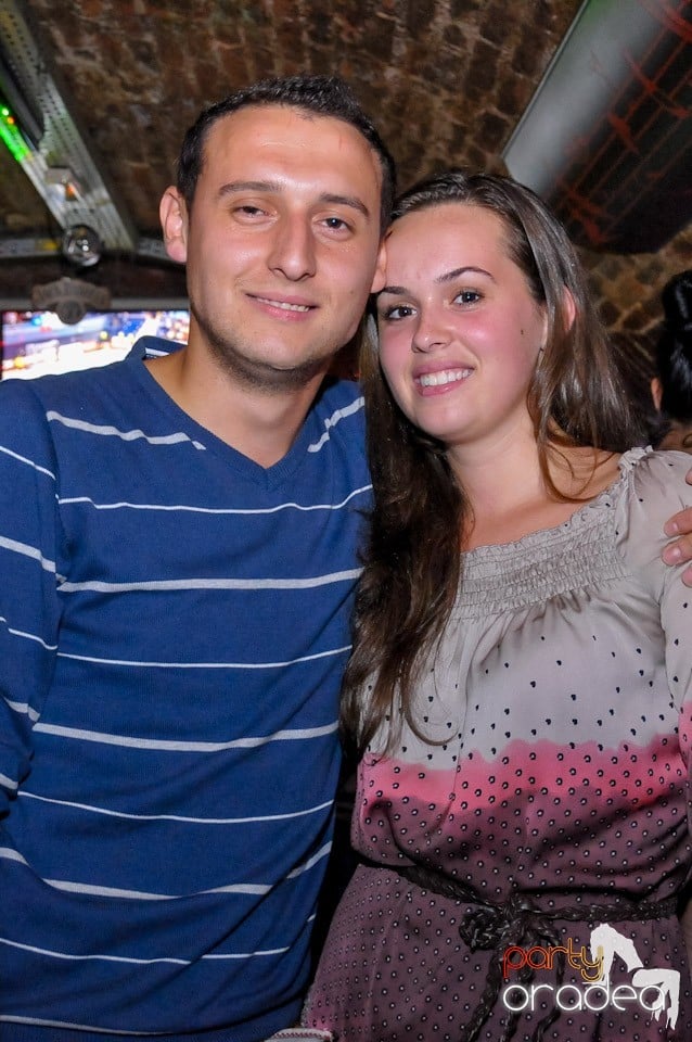 Club Escape: Caveman in the mix!, 