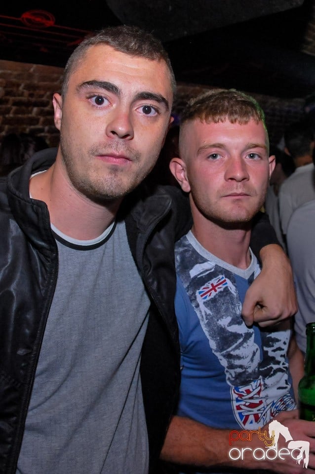 Club Escape: Caveman in the mix!, 