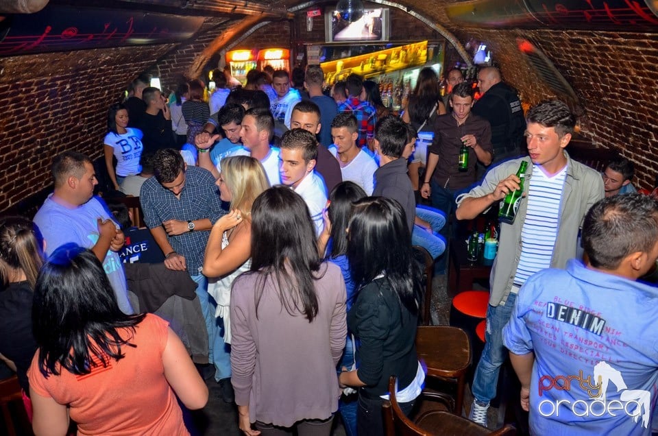 Club Escape: Caveman in the mix,