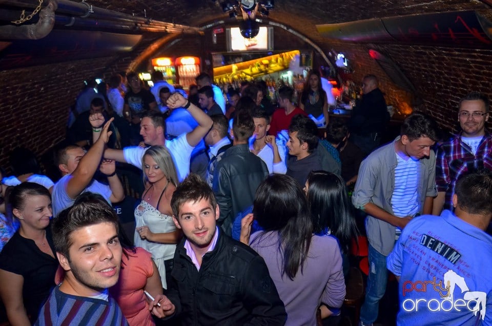 Club Escape: Caveman in the mix,