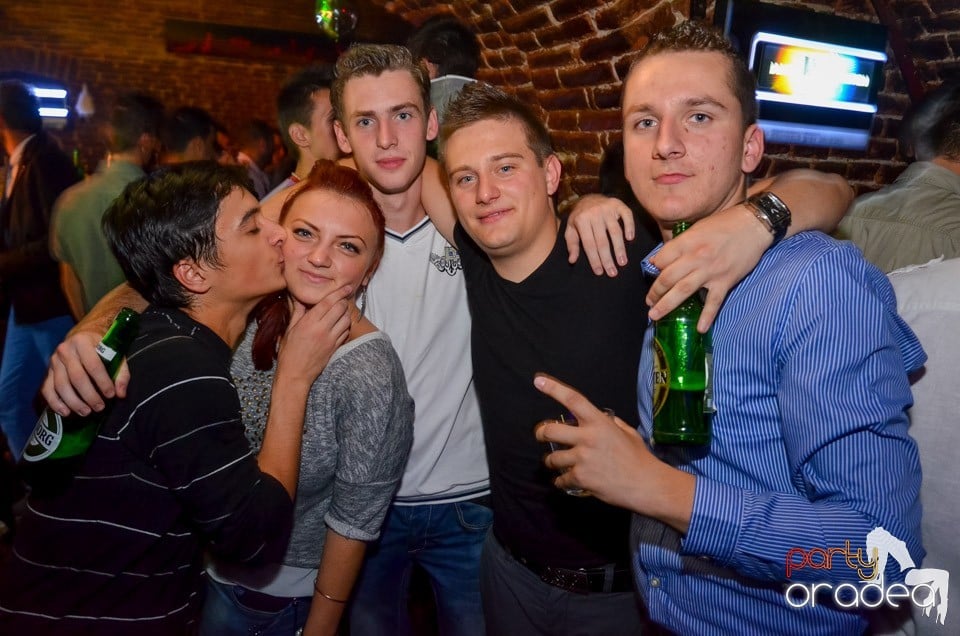Club Escape: Caveman in the mix,
