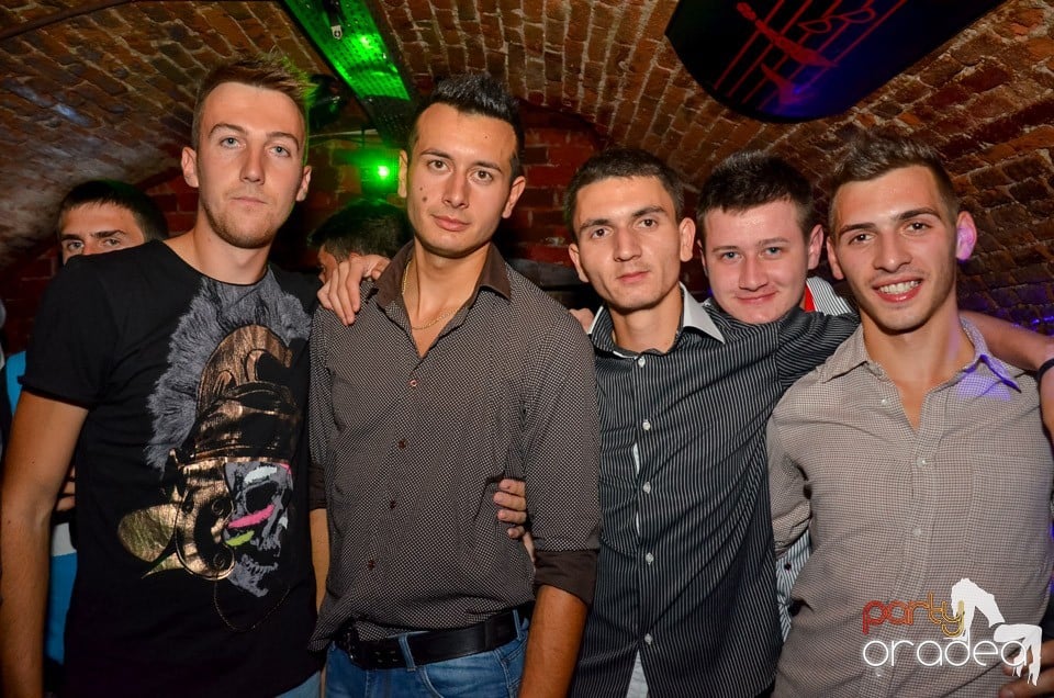 Club Escape: Caveman in the mix,