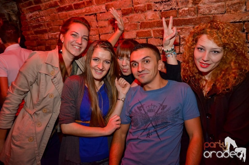 Club Escape: Caveman in the mix,