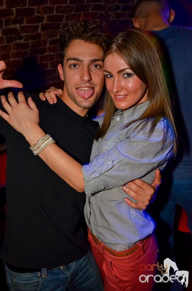Club Escape: Caveman in the mix,