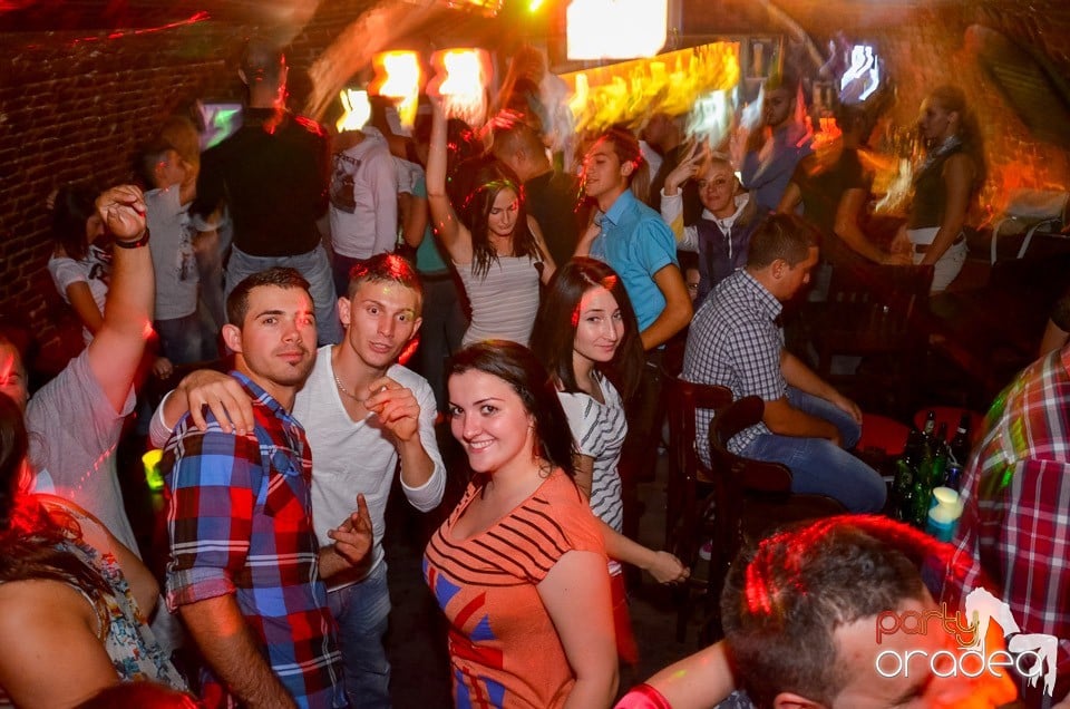 Club Escape: Caveman in the mix,