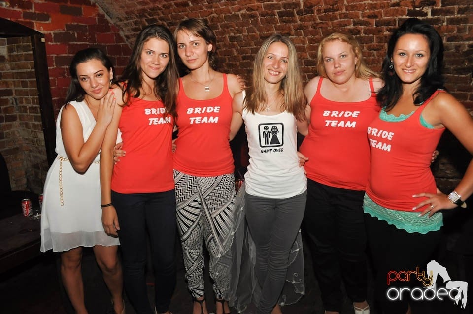 Club Escape prezintă: DJ Coxxo, 