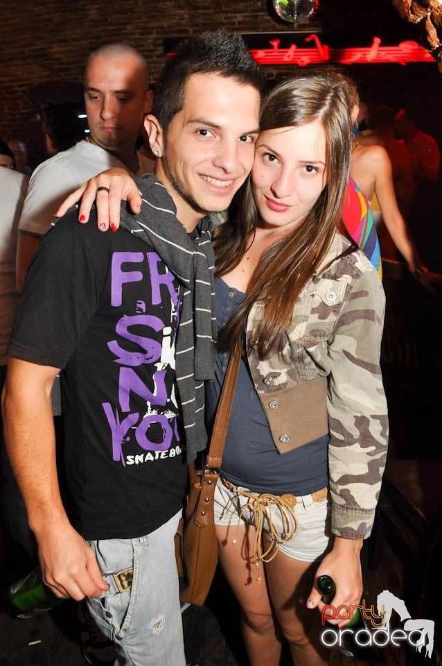 Club Escape prezintă: DJ Coxxo, 