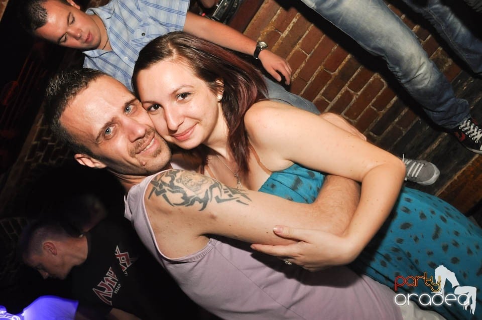 Club Escape prezintă: DJ Coxxo, 