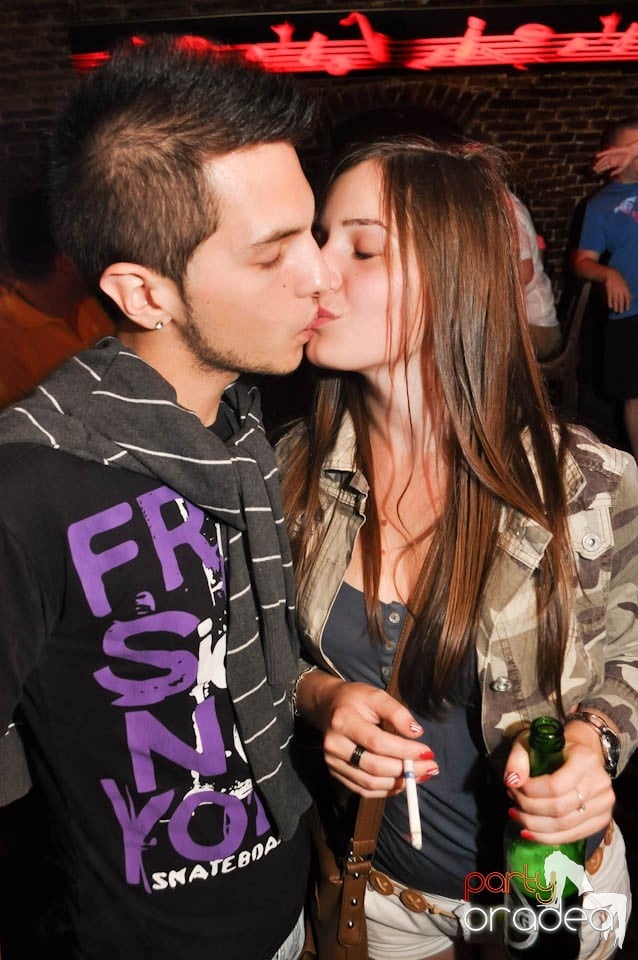 Club Escape prezintă: DJ Coxxo, 