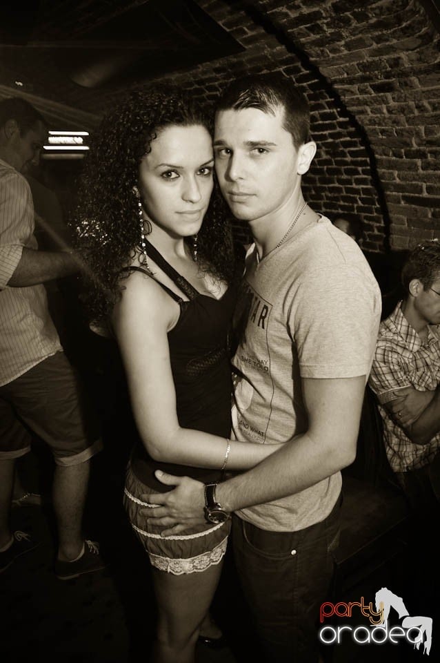 Club Escape prezintă: DJ Coxxo, 