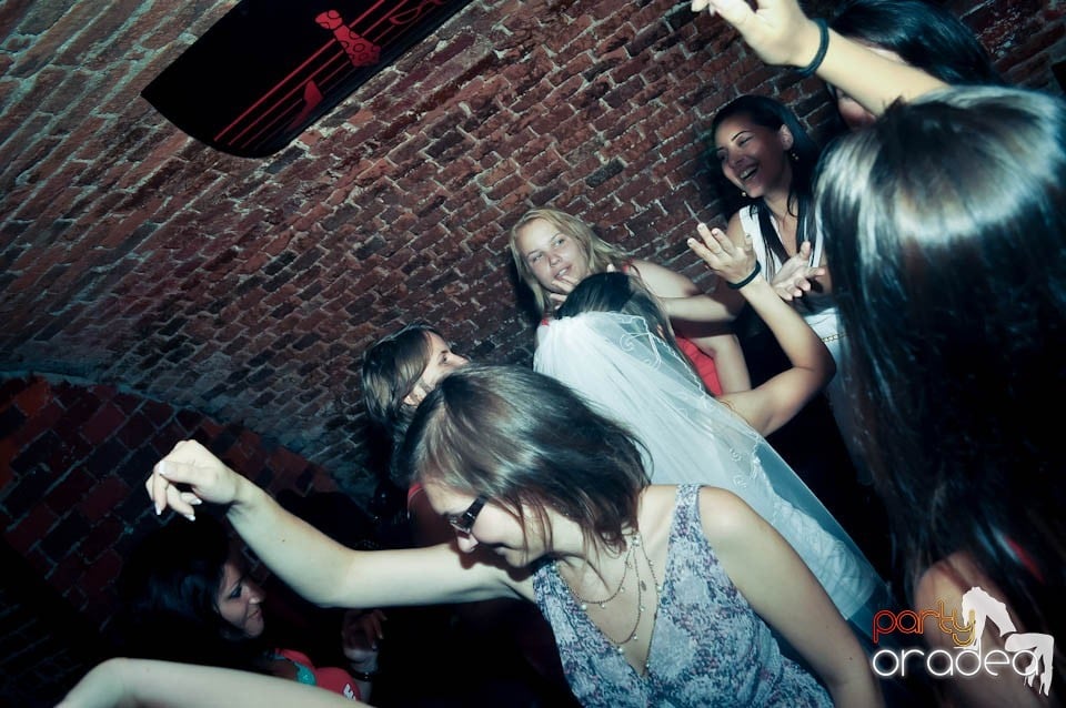 Club Escape prezintă: DJ Coxxo, 