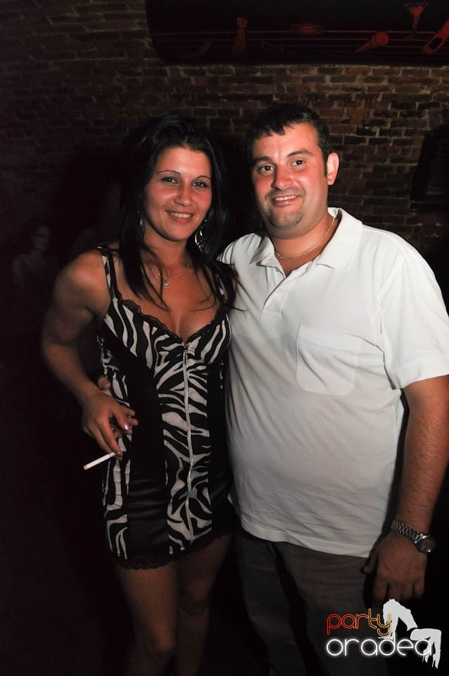 Club Escape prezintă: DJ Coxxo, 