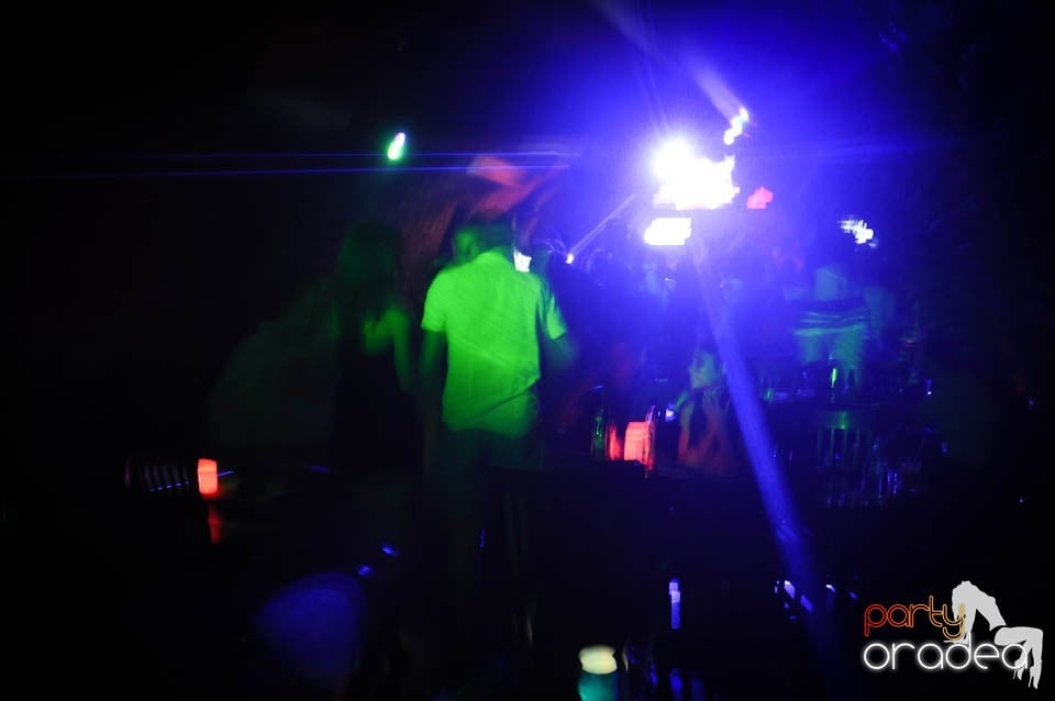 Club Escape prezintă: DJ Coxxo, 