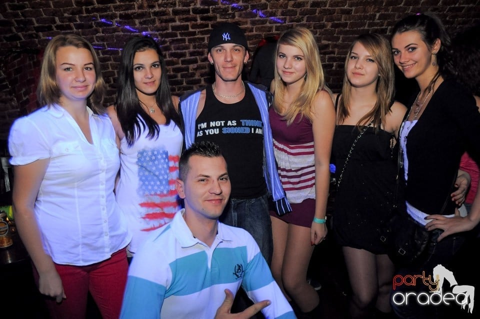 Club Escape prezintă: Green Day, 