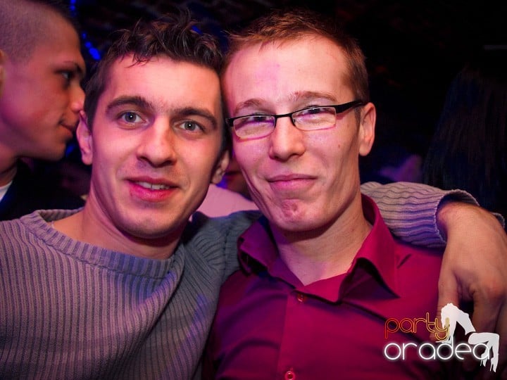 Club Escape se încinge,