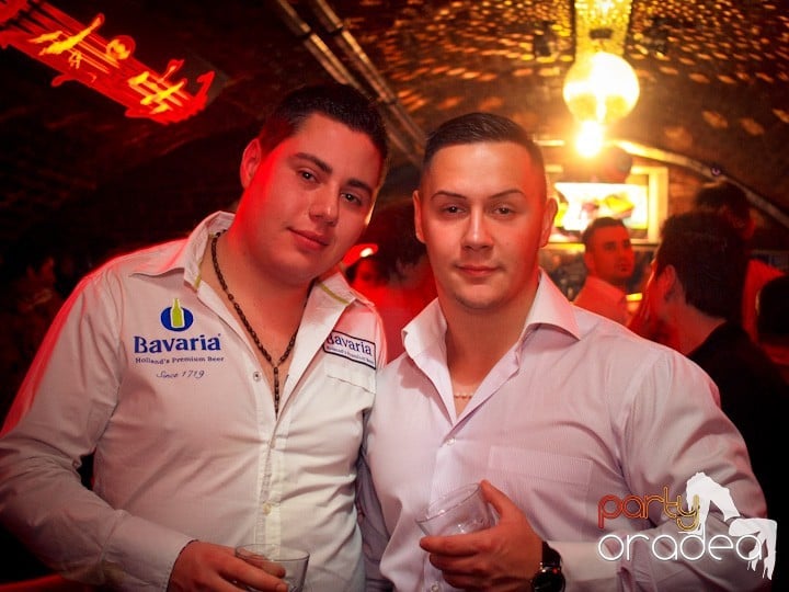 Club Escape se încinge,