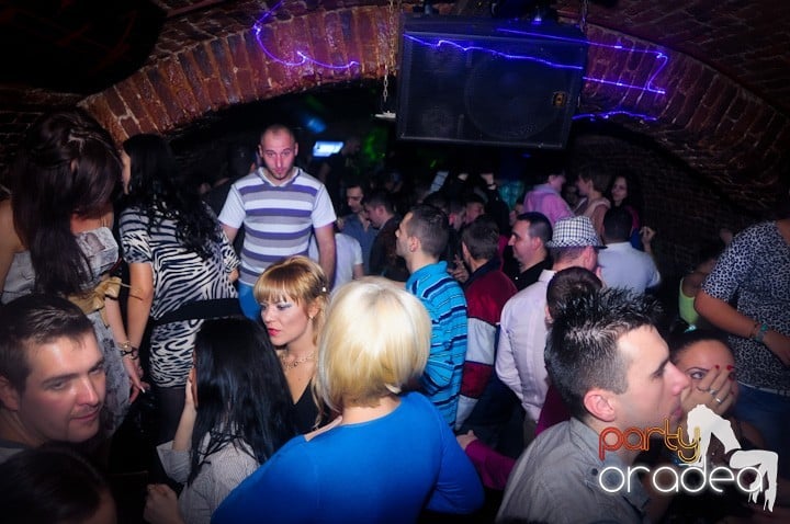 Club Escape se încinge,