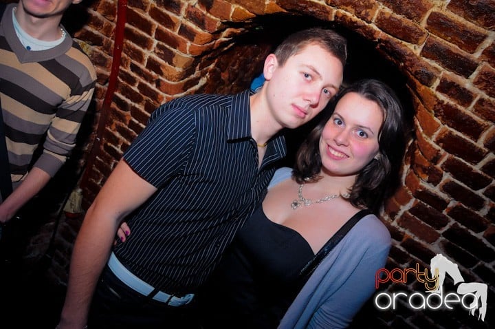 Club Escape se încinge,