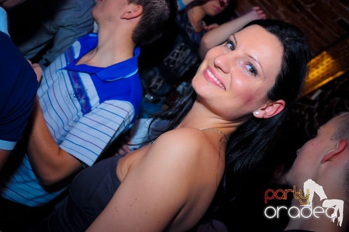 Club Escape se încinge,