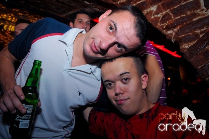 Club Escape se încinge,