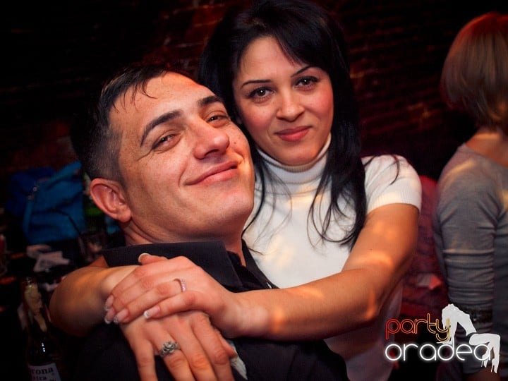 Club Escape se încinge, 