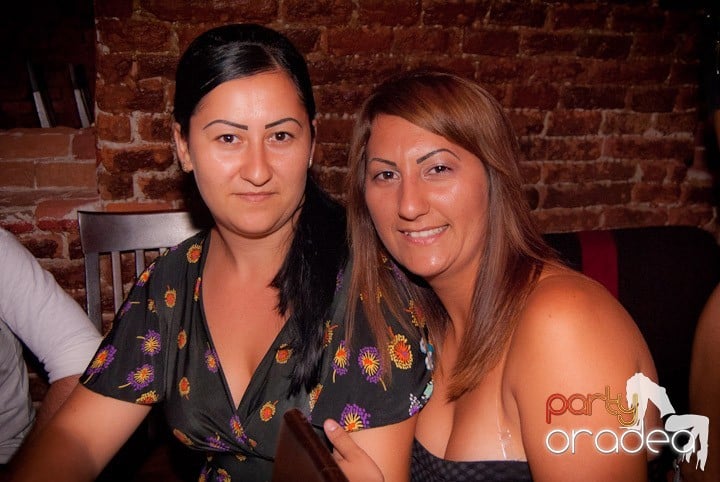 Club escape seară de seară, 