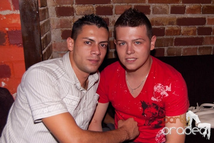 Club escape seară de seară, 