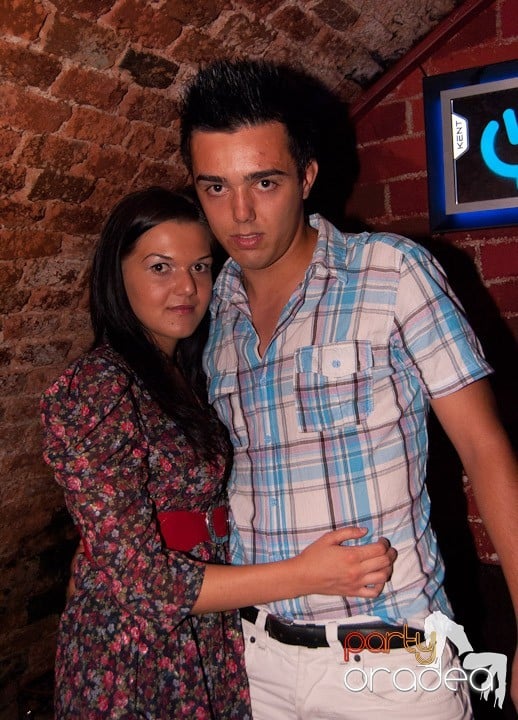 Club escape seară de seară, 