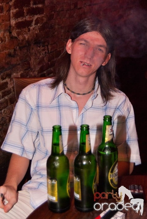 Club escape seară de seară, 