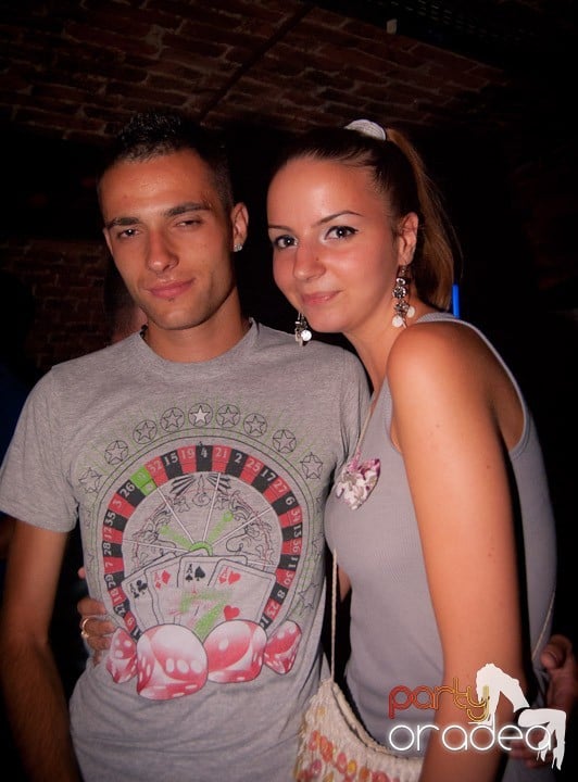 Club escape seară de seară, 