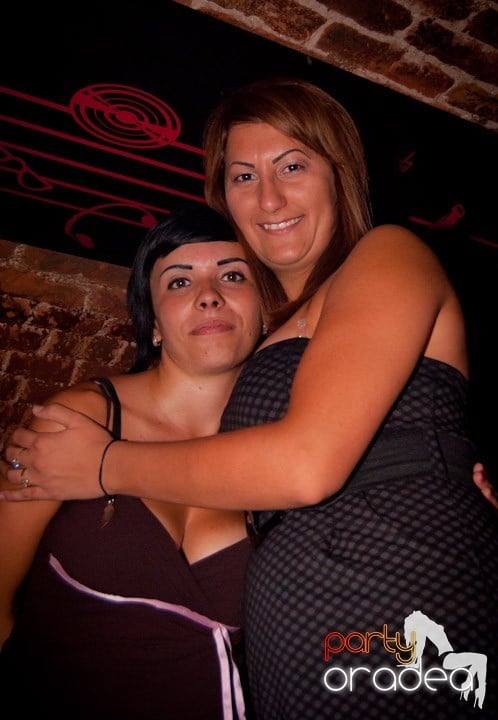 Club escape seară de seară, 